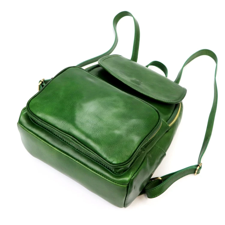Średni damski plecak skórzany Florence 2007 z klapą i kieszenią