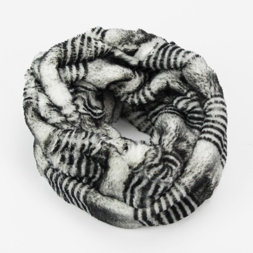 Puszysty komin Pierre Cardin NK187 w czarno-biały wzór