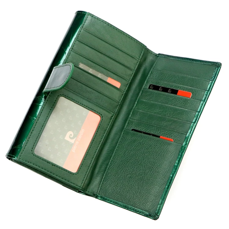 Lakierowany damski portfel z naturalnej skóry Pierre Cardin 02 LEAF 122