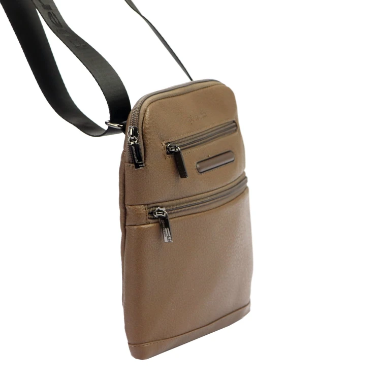 skóra ekologicznaMęska saszetka Pierre Cardin IZA364 3744